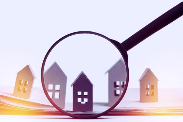 The Impact of Seasonal Changes on the Real Estate Market